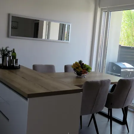 Apartment Duplex House Angela With Private Heated Pool Privlaka (Zadar)