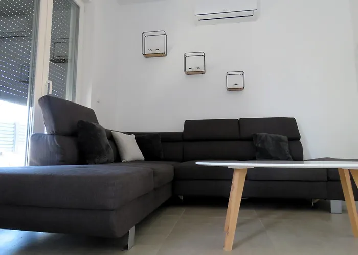 Duplex House Angela With Private Heated Pool Apartment *