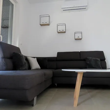 Duplex House Angela With Private Heated Pool 公寓 *